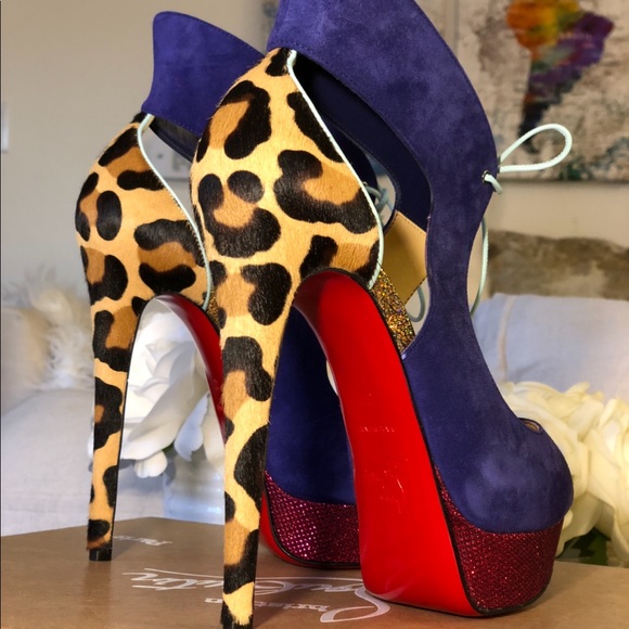 NEW-Christian Louboutin - Picture 5 of 5